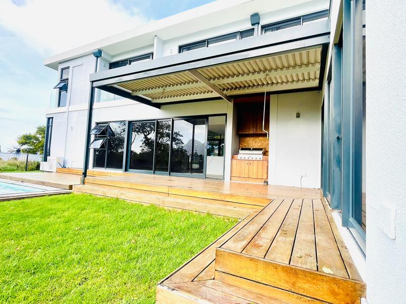 4 Bedroom Property for Sale in Constantia Western Cape